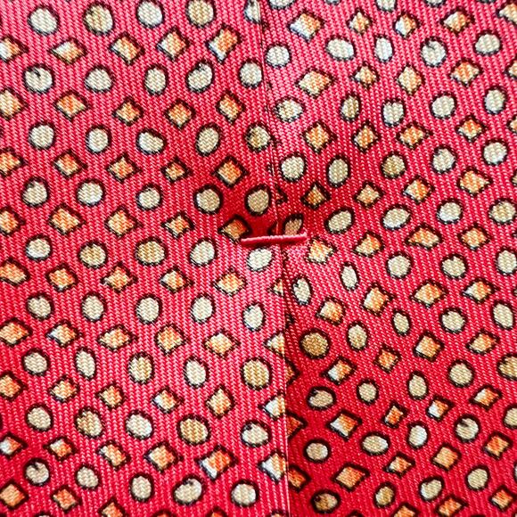 VTG Hermes Men's Neck Tie 100 silk Made in France Red Geometric Dot Pattern - Picture 5 of 12